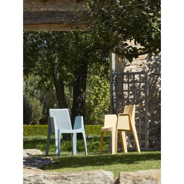 Silla Play Recycled con brazos varios colores (pedido mínimo 4 unidades) Silla Play Recycled con brazos varios colores (pedido mínimo 4 unidades)