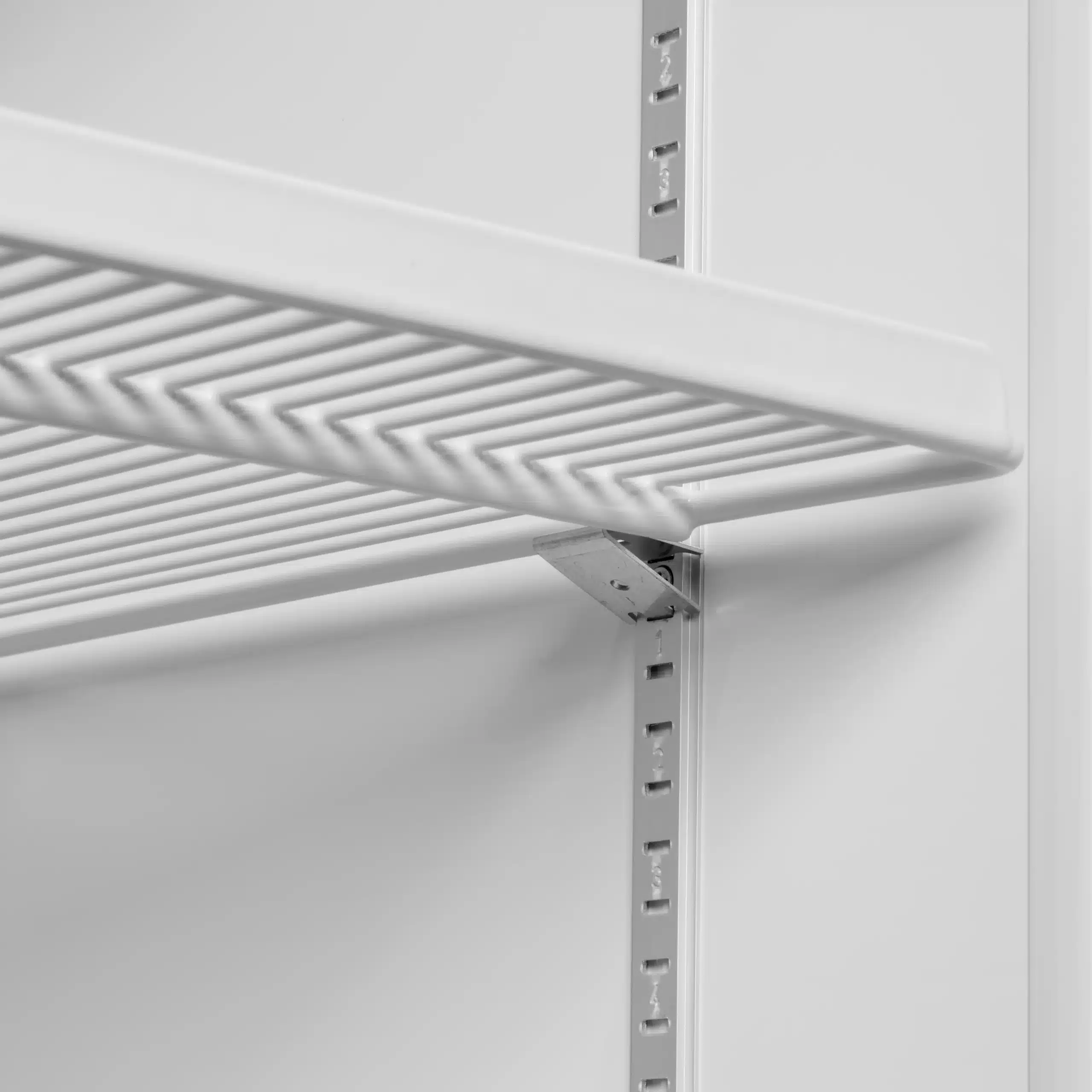 Congelador Expositor Puerta de Cristal UFSC1450GCP NF Silver 544 Litros 680x761x2149 TEFCOLD