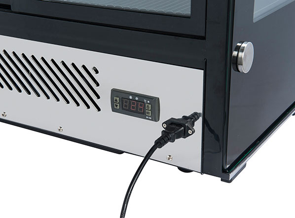 Vitrina refrigerada de sobremesa RC 100B – 100 litros – Acabado negro COOL HEAD EUROFRED