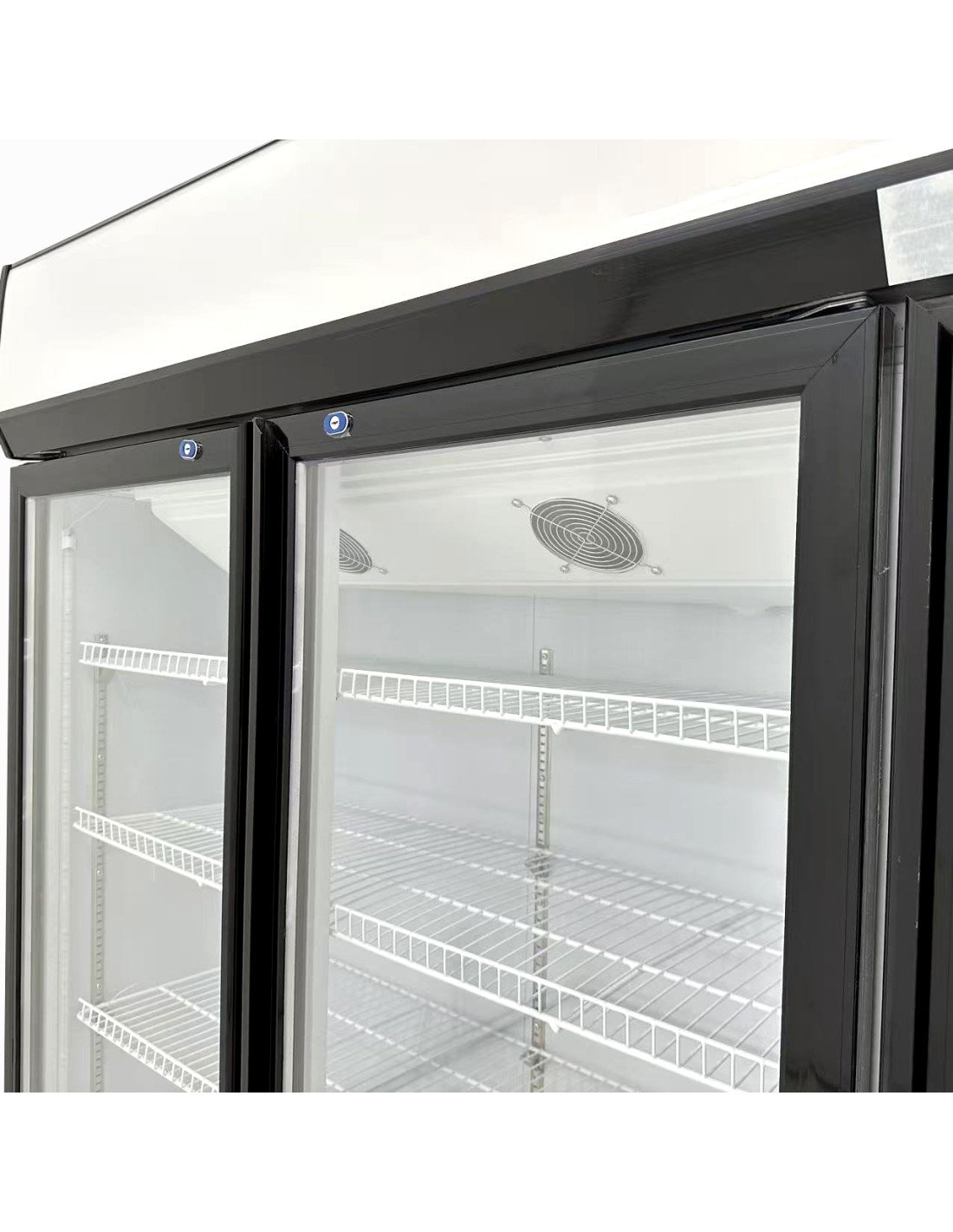 Armario Refrigerado 3 puertas doble de cristal D372 Black Osteleria Armario Refrigerado 3 puertas doble de cristal D372 Black Osteleria