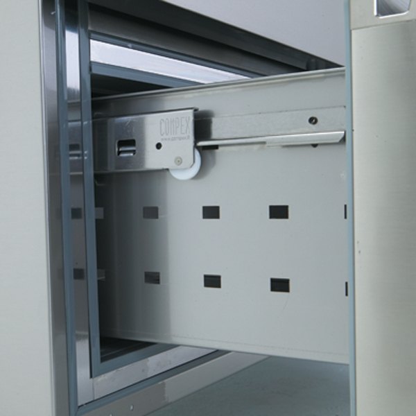Mesa refrigerada con cajones Edenox Snack 600, de 2 a 8 cajones, fondo 600 mm Mesa refrigerada con cajones Edenox Snack 600, de 2 a 8 cajones, fondo 600 mm